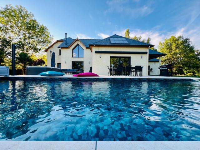 Villa contemporaine 6 pièces ROUSSENNAC 12