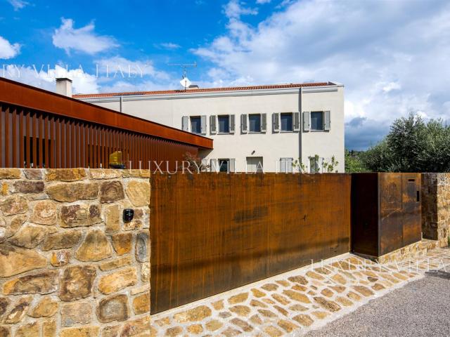 Villa contemporanea a San Floriano del Collio Gorizia 449m² San Floriano del Collio