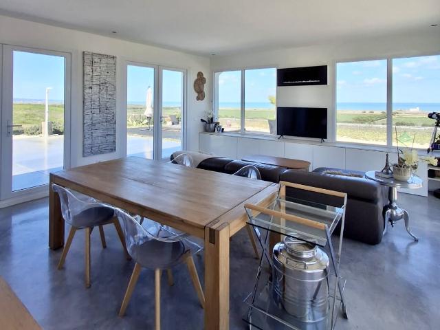 VILLA CONTEMPORANEA CON VISTA MARE SULLA COSTA ADRIATICA 145m² Montenero di Bisaccia