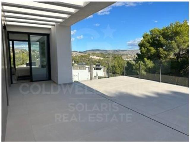 Villa contemporánea de lujo en Moraira con piscina privada y diseño exclusivo