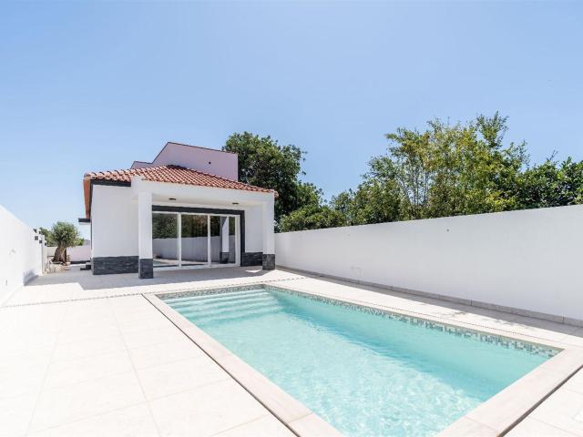 Villa Contemporânea de Luxo com Vistas para o Mar – Algarve. 230m² Algarvia