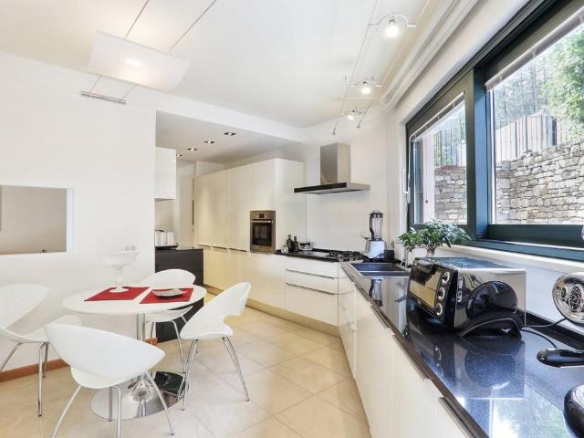 Villa contemporanea sulle colline Toscane 1000m² Piazza al Serchio