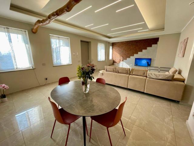 Villa in vendita a Alessandria, Valmadonna