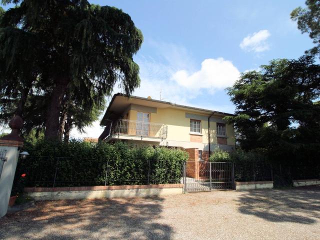 Villa unifamiliare di ampia superficie con giardino in vendita a Civitella Paganico, Paganico