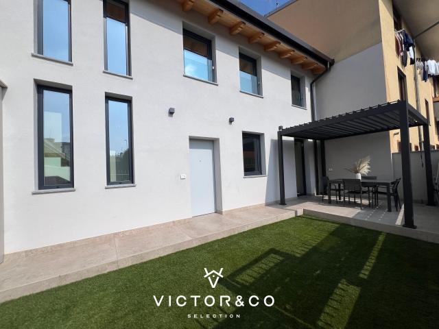 Villa con box in vicolo g. brustio 1, Galliate