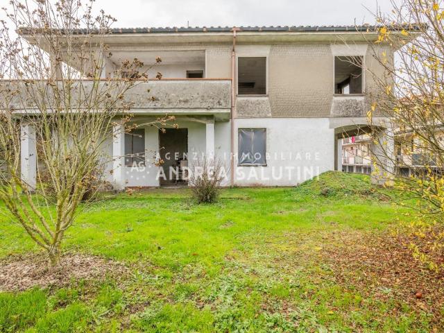 Villa con giardino, Calcinaia oltrarno