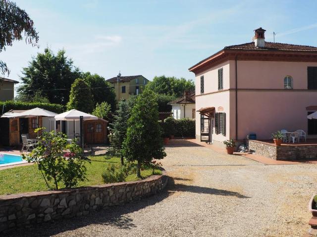 Villa con giardino, Capannori marlia