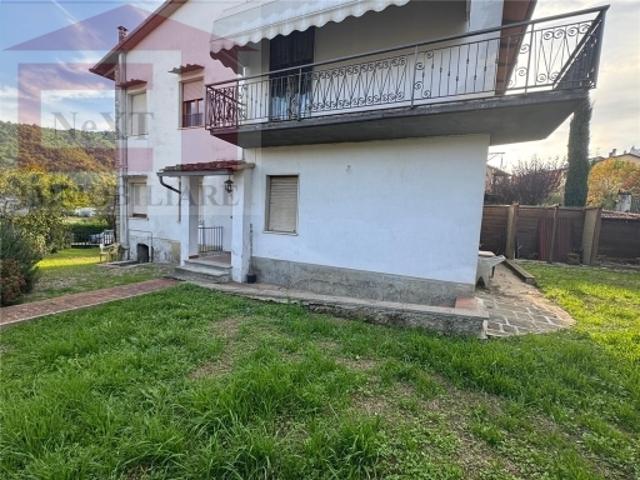 Villa con giardino, Castel San Niccolò stazione