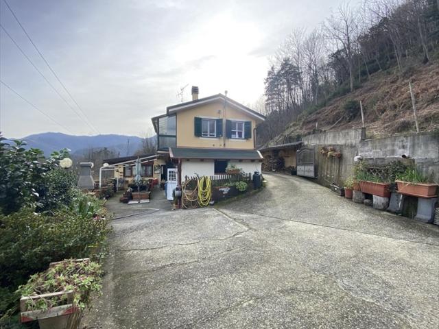 Villa con giardino, Cicagna località piane