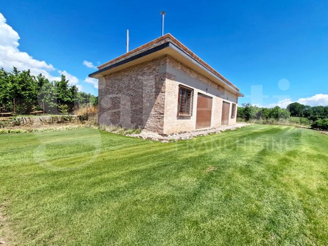 Villa con giardino a Teano