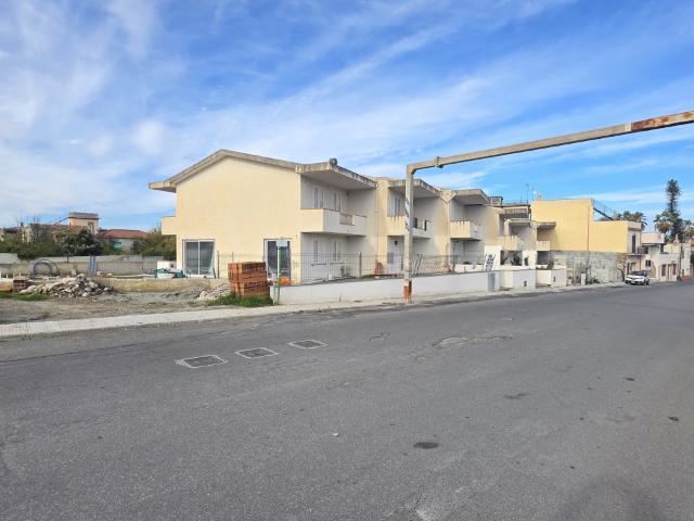 Villa con giardino a Valdina