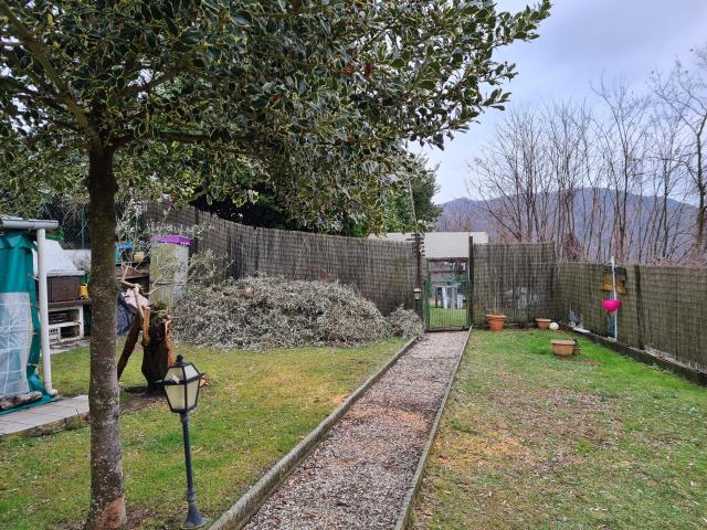 Villa con giardino a Villa Basilica