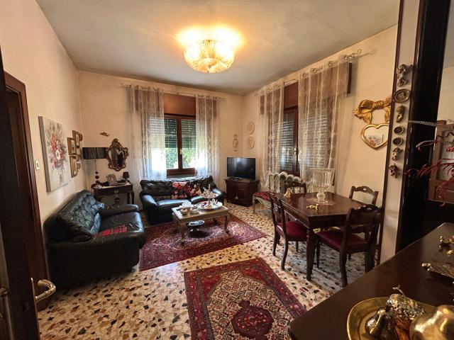 Villa con giardino a Adria
