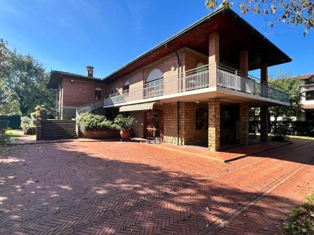 Villa con giardino a Altopascio