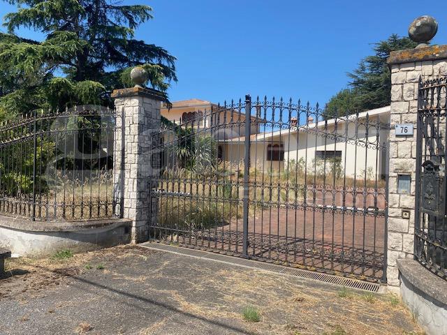 Villa con giardino a Aprilia