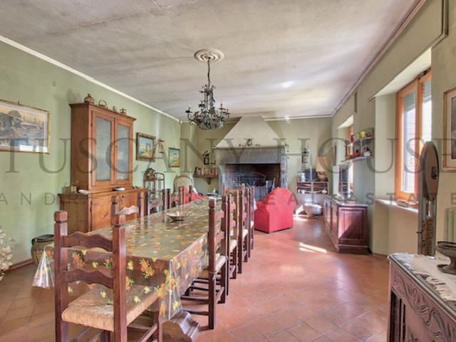 Villa con giardino a Arezzo