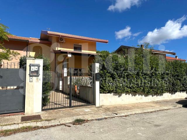 Villa con giardino a Avola