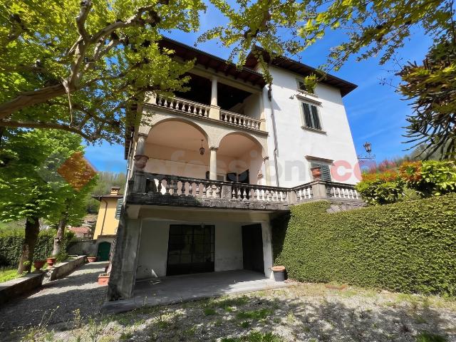Villa con giardino a Bagni di Lucca