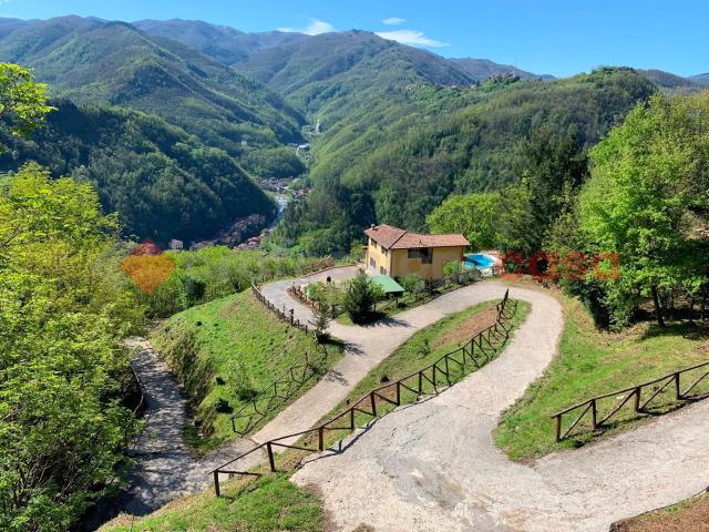 Villa con giardino a Bagni di Lucca