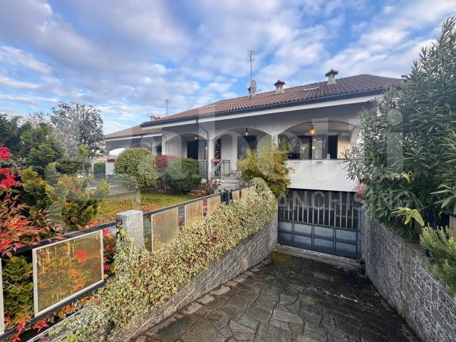 Villa con giardino a Bruino