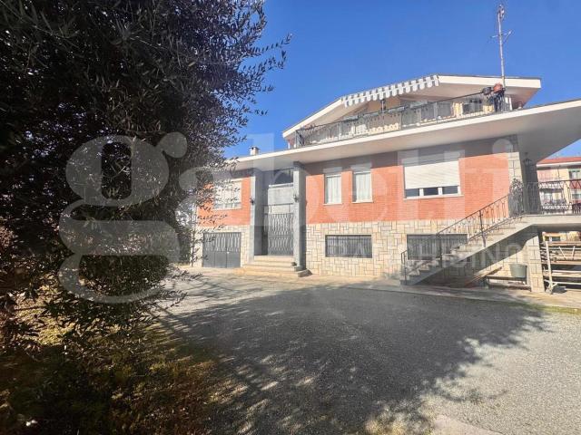 Villa con giardino a Bruino
