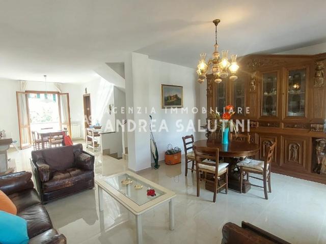Villa con giardino a Calci
