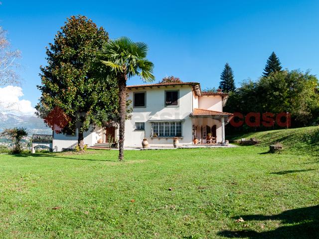 Villa con giardino a Castelnuovo di Garfagnana