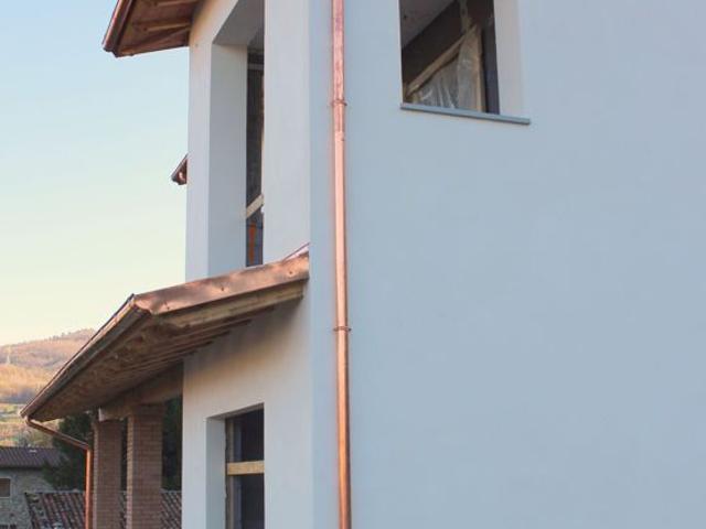 Villa con giardino a Castelnuovo di Garfagnana