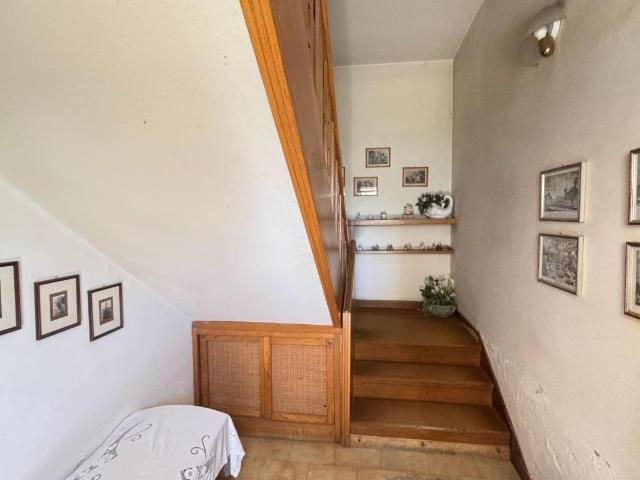 Villa con giardino a Cascina