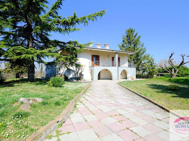 Villa con giardino a Cassine