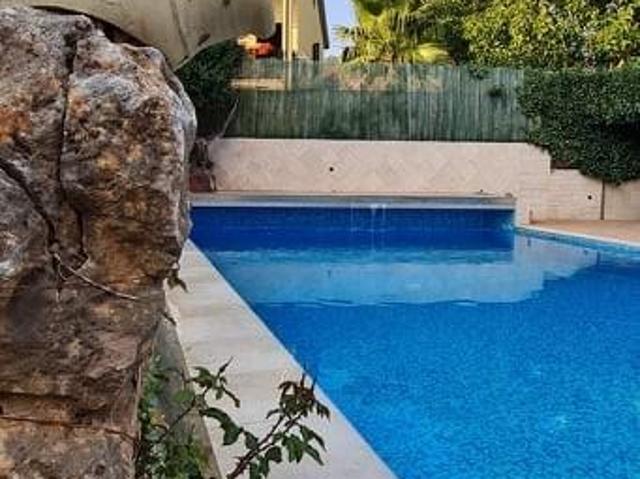 Villa con giardino a Colle di Val d'Elsa