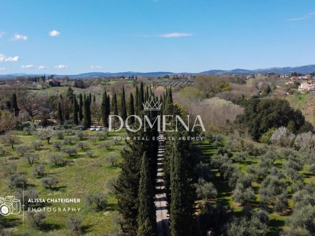 Villa con giardino a Colle di Val d'Elsa