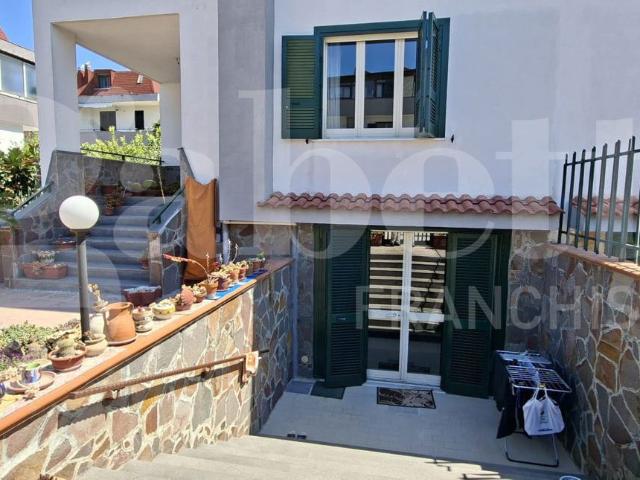 Villa con giardino a Giugliano in Campania