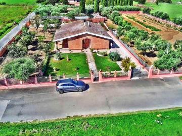 Villa con giardino a Grosseto – Un'oasi di privacy a due pas. 247m² Grosseto