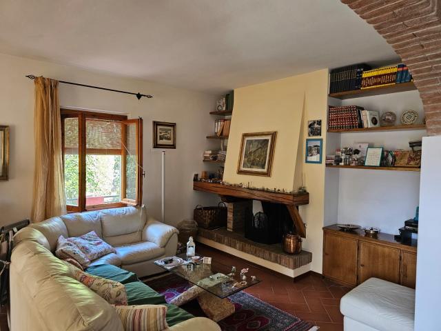 Villa con giardino a Londa