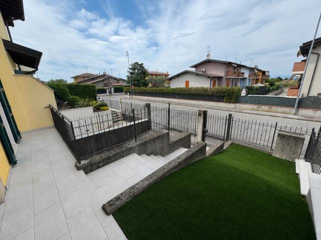 Villa con giardino a Maclodio