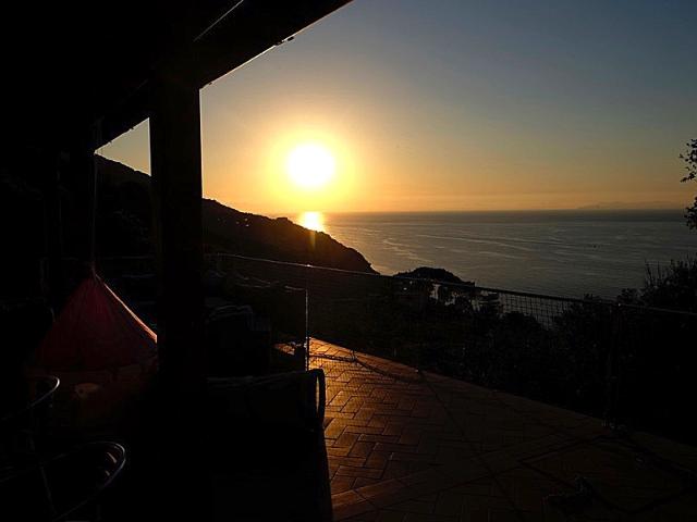 Villa con giardino a Marciana Marina