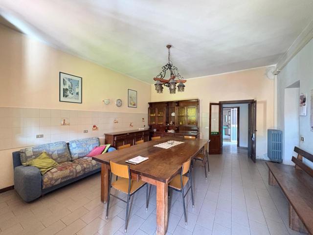 Villa con giardino a Mesero