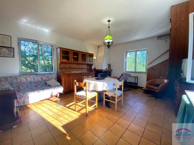 Villa con giardino a Mioglia