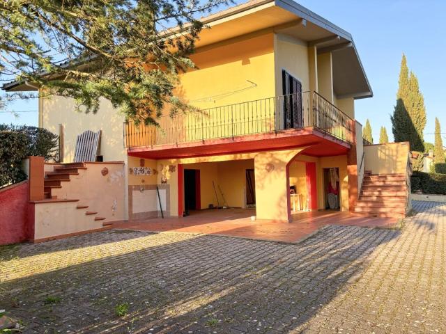 Villa con giardino a Montespertoli