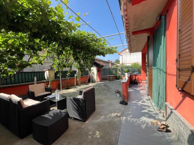 Villa con giardino a Olevano di Lomellina