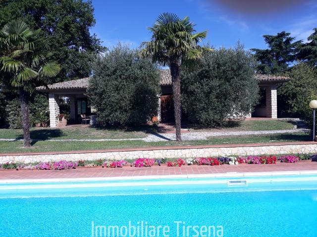 Villa con giardino a Orvieto