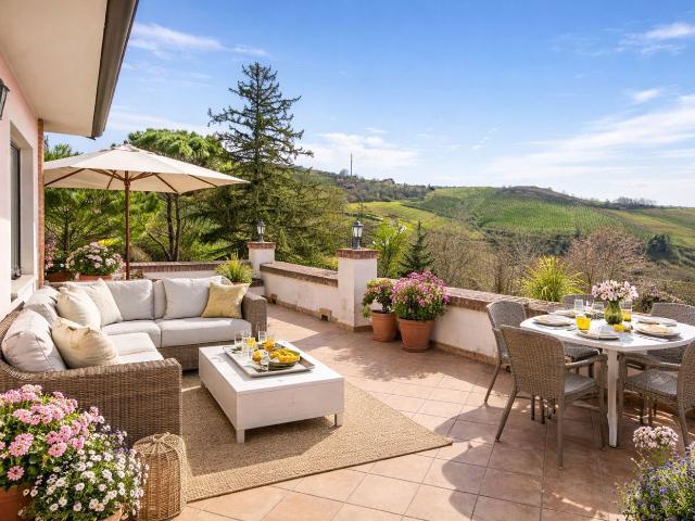 Villa con giardino a Pietra de' Giorgi
