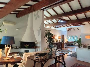 Villa con giardino a Pisa
