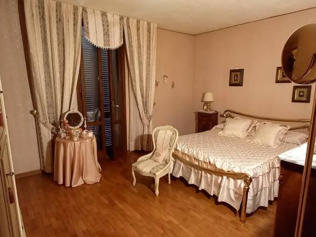 Villa con giardino a Ponsacco