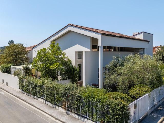 Villa con giardino a Ponsacco