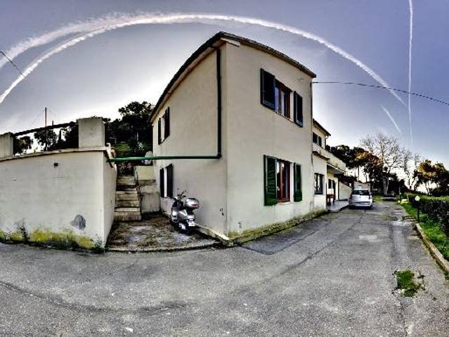 Villa con giardino a Portoferraio