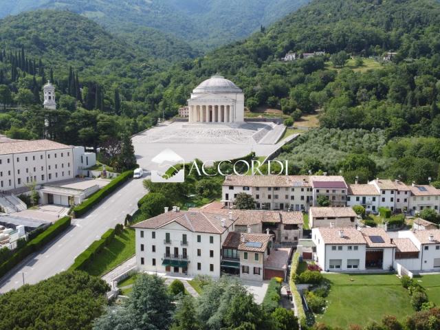 Villa con giardino a Possagno