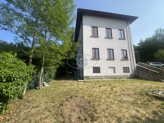 Villa con giardino a Reggello