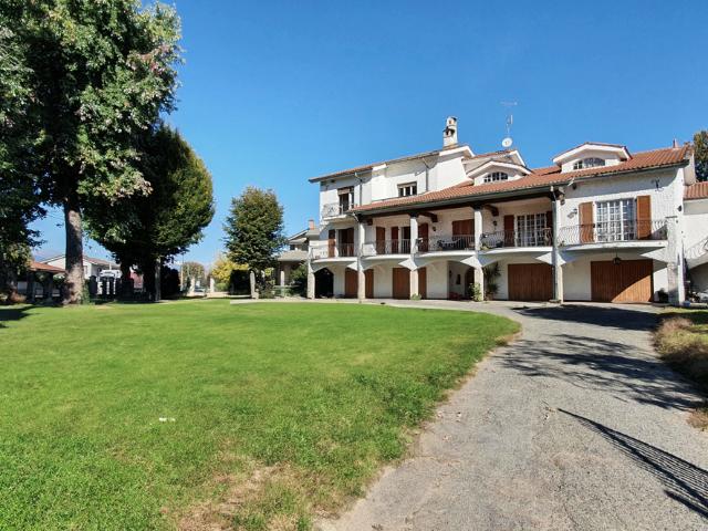 Villa con giardino a Scalenghe